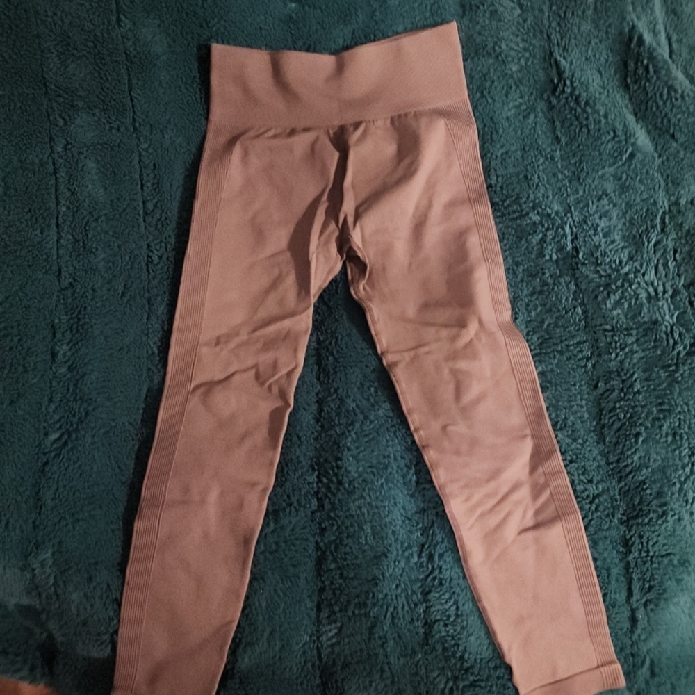 Gray Leggings - image 3